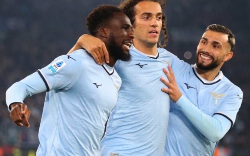 Lazio hướng đến chiến thắng bằng lối chơi kiểm soát mạnh mẽ