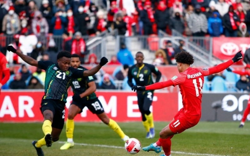 Canada chia điểm Jamaica trong trận cầu then chốt