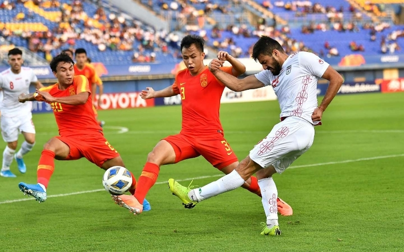 Cách chơi kèo ném biên và những lưu ý quan trọng cần biết