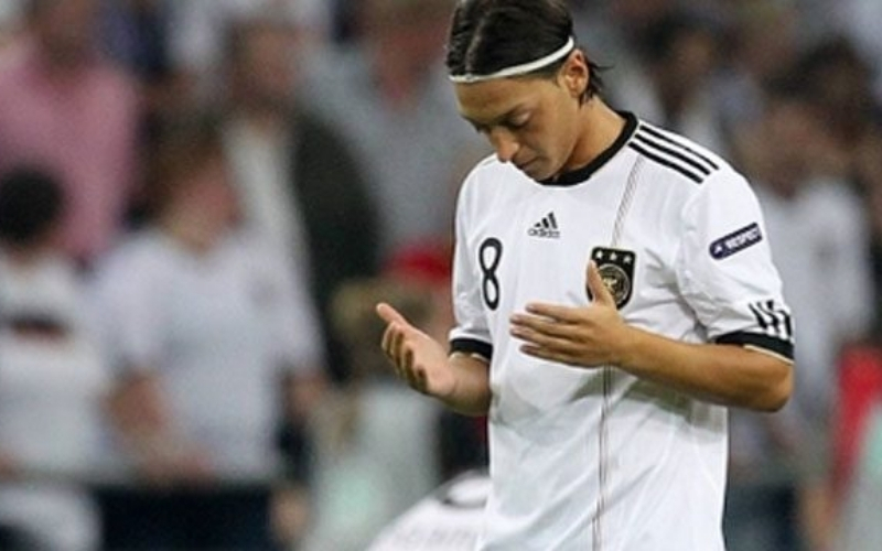 Sự thật ít người biết về thói quen mê tín của các cầu thủ trước trận đấu